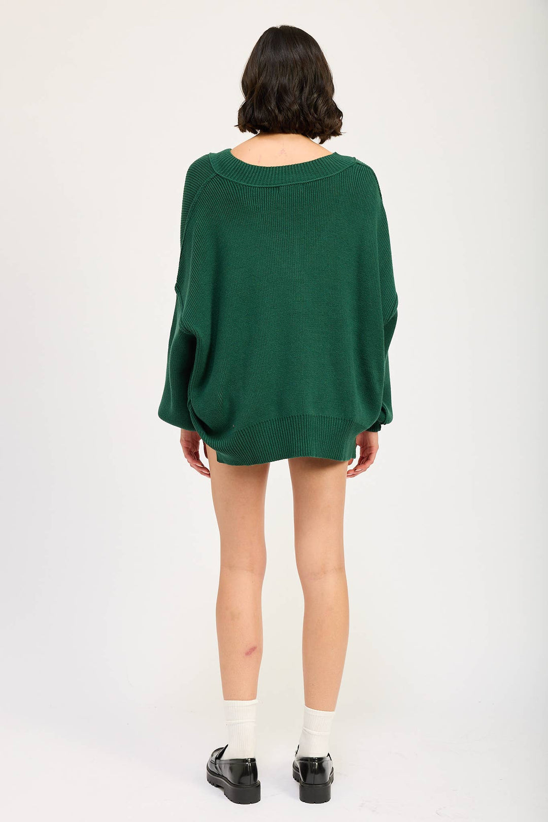 RAQUEL  OVERSIZED V NECK SWEATER
