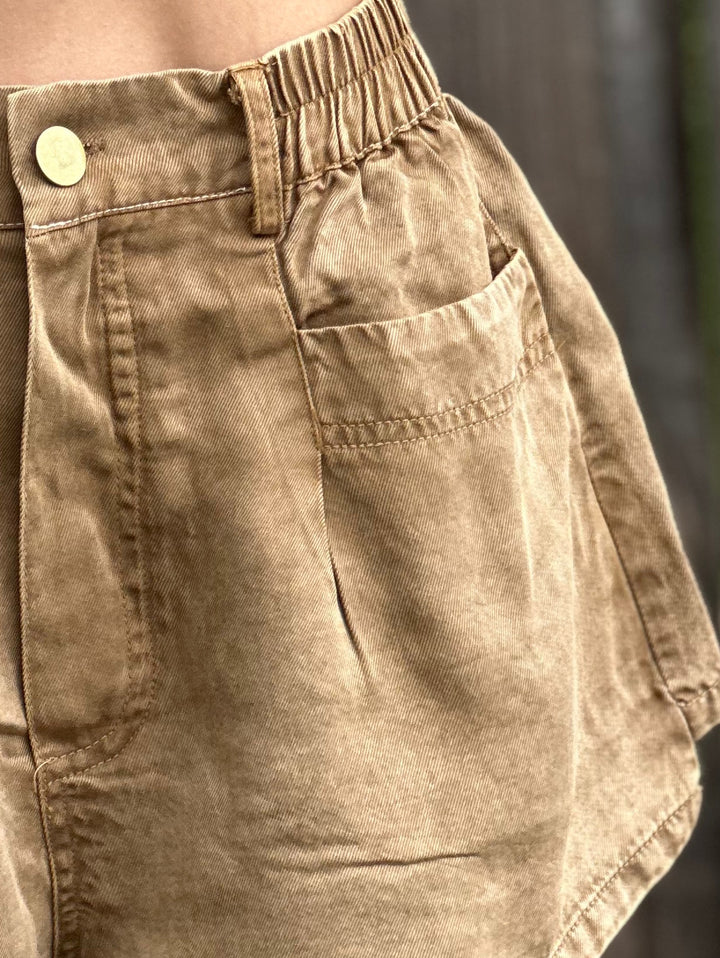 Honey front pocket shorts