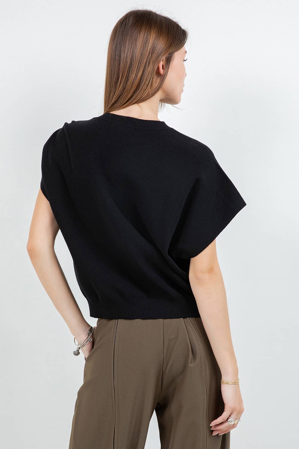ASIA ONE SLEEVE ACCENT METAL RING KNITTED SWEATER