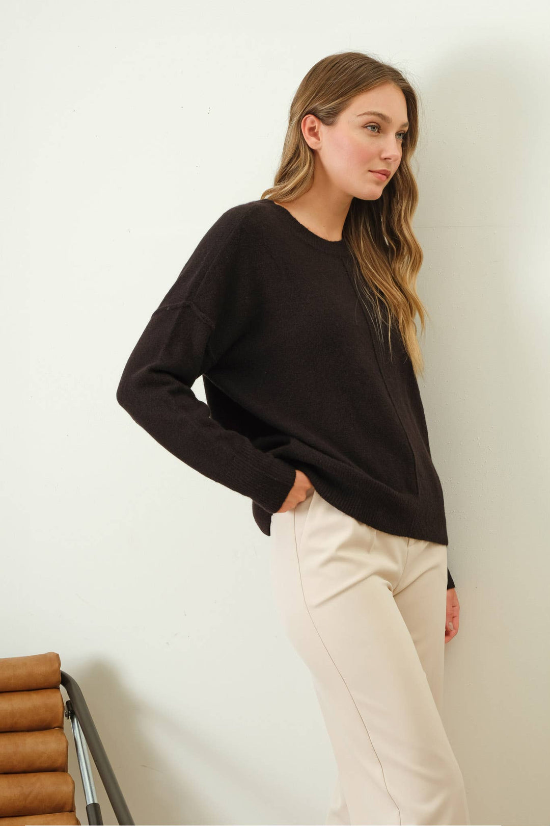 IRIS BLACK FRONT SEAM KNIT SWEATER