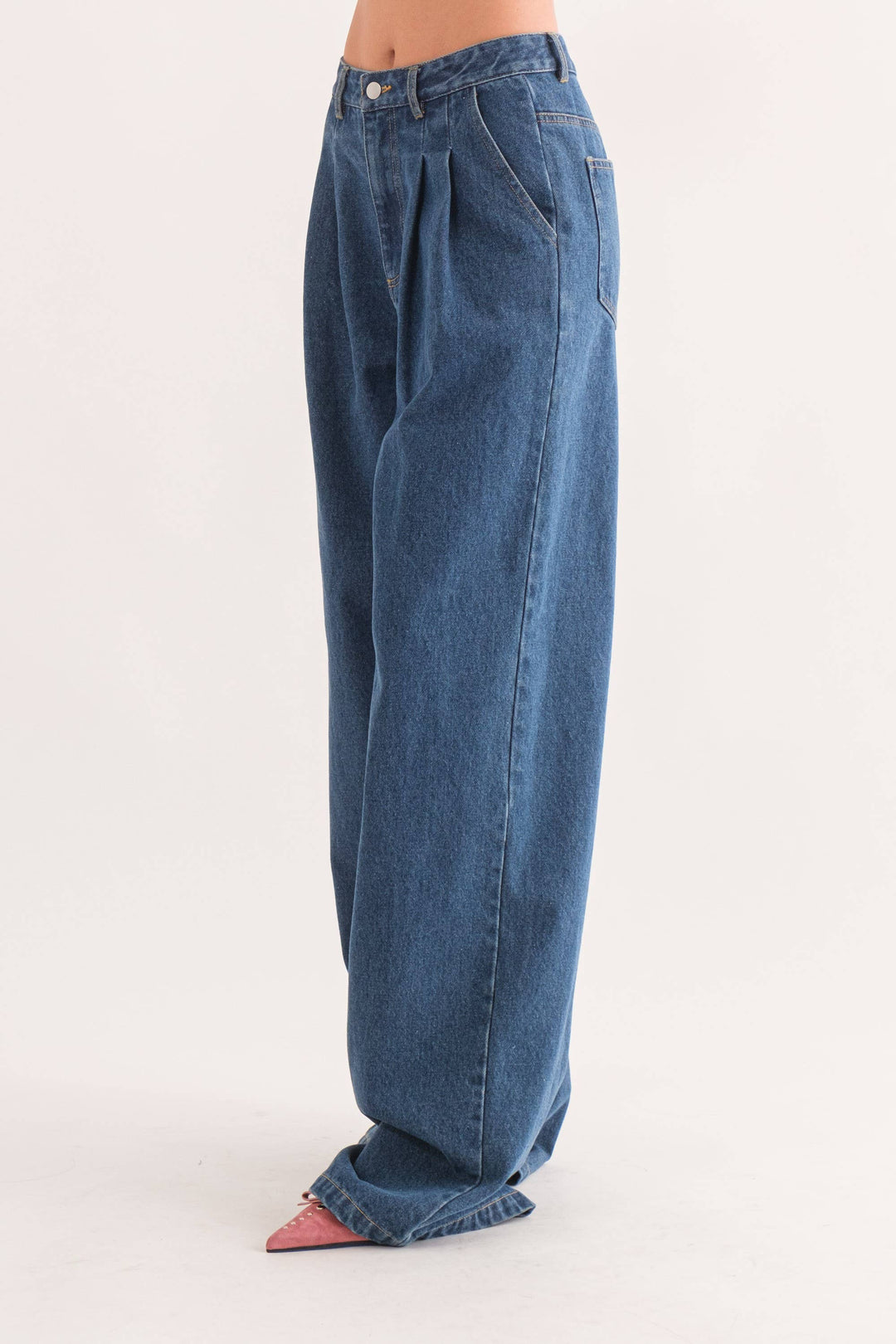 Gin Pleated Front Jeans - Jeans