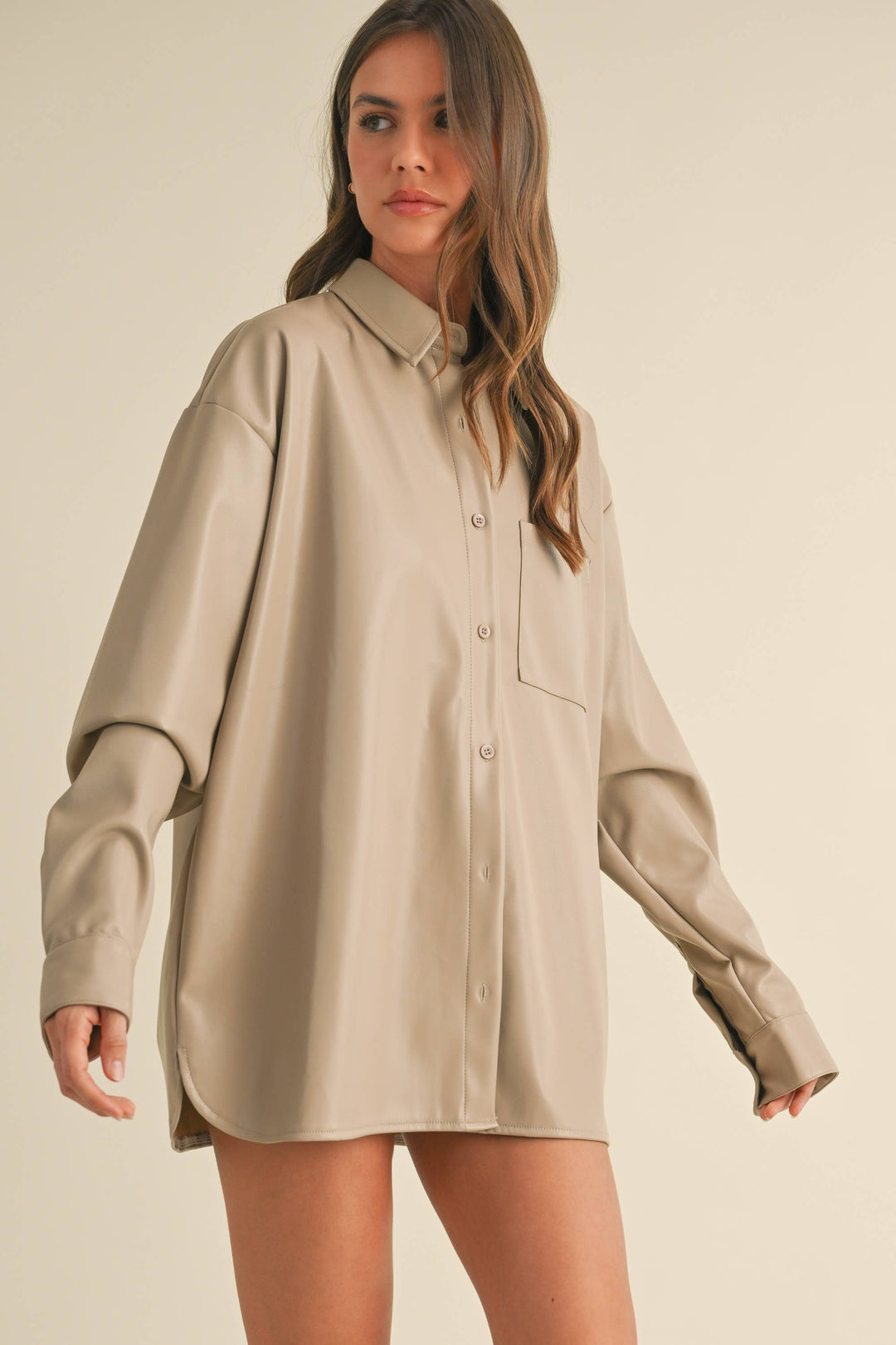 OVERSIZED FAUX LEATHER BUTTON DOWN AND SHORTS - Beige / M - Sets