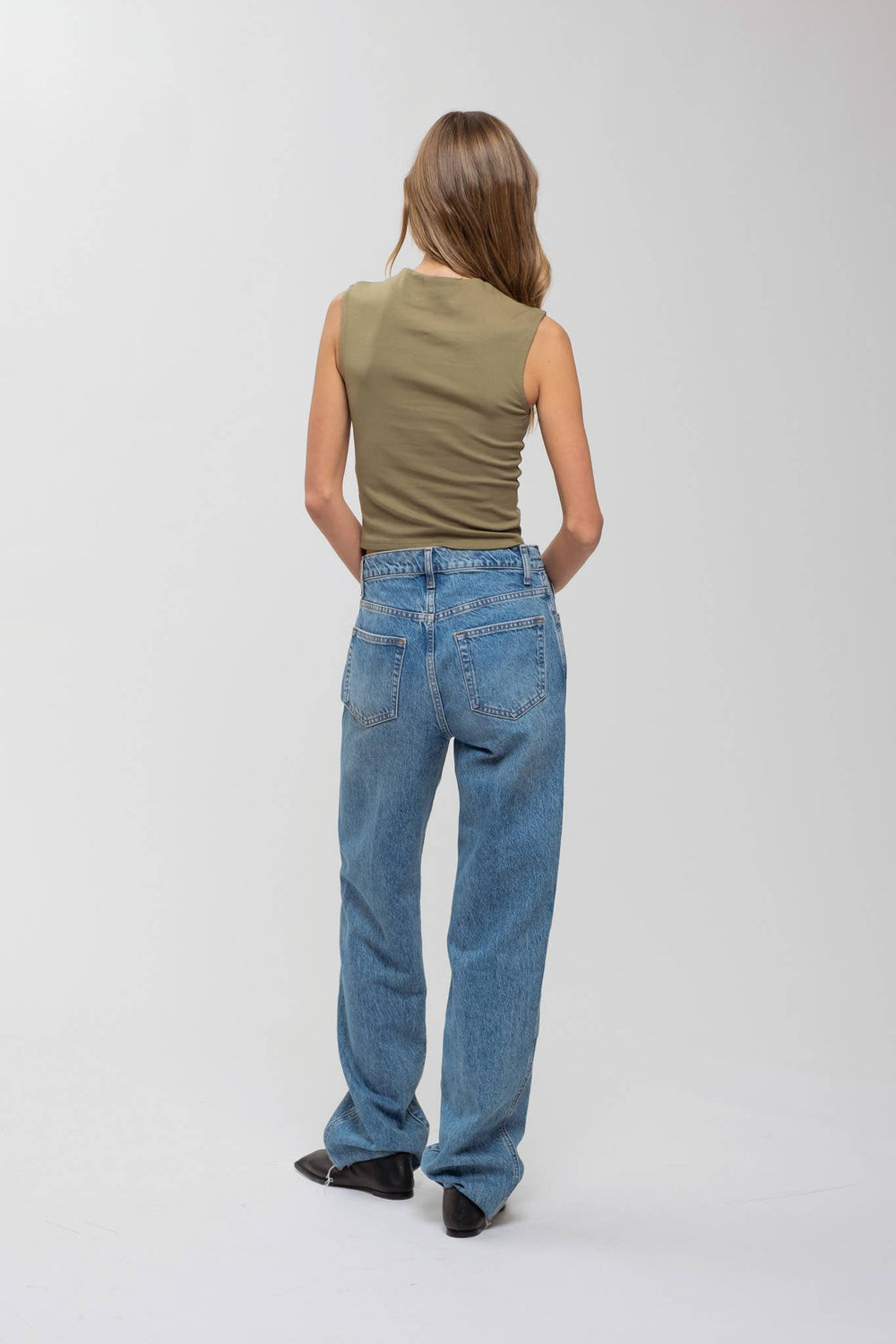 TAMI MOCK NECK SLEEVELESS CROPPED KNIT TOP - Tops