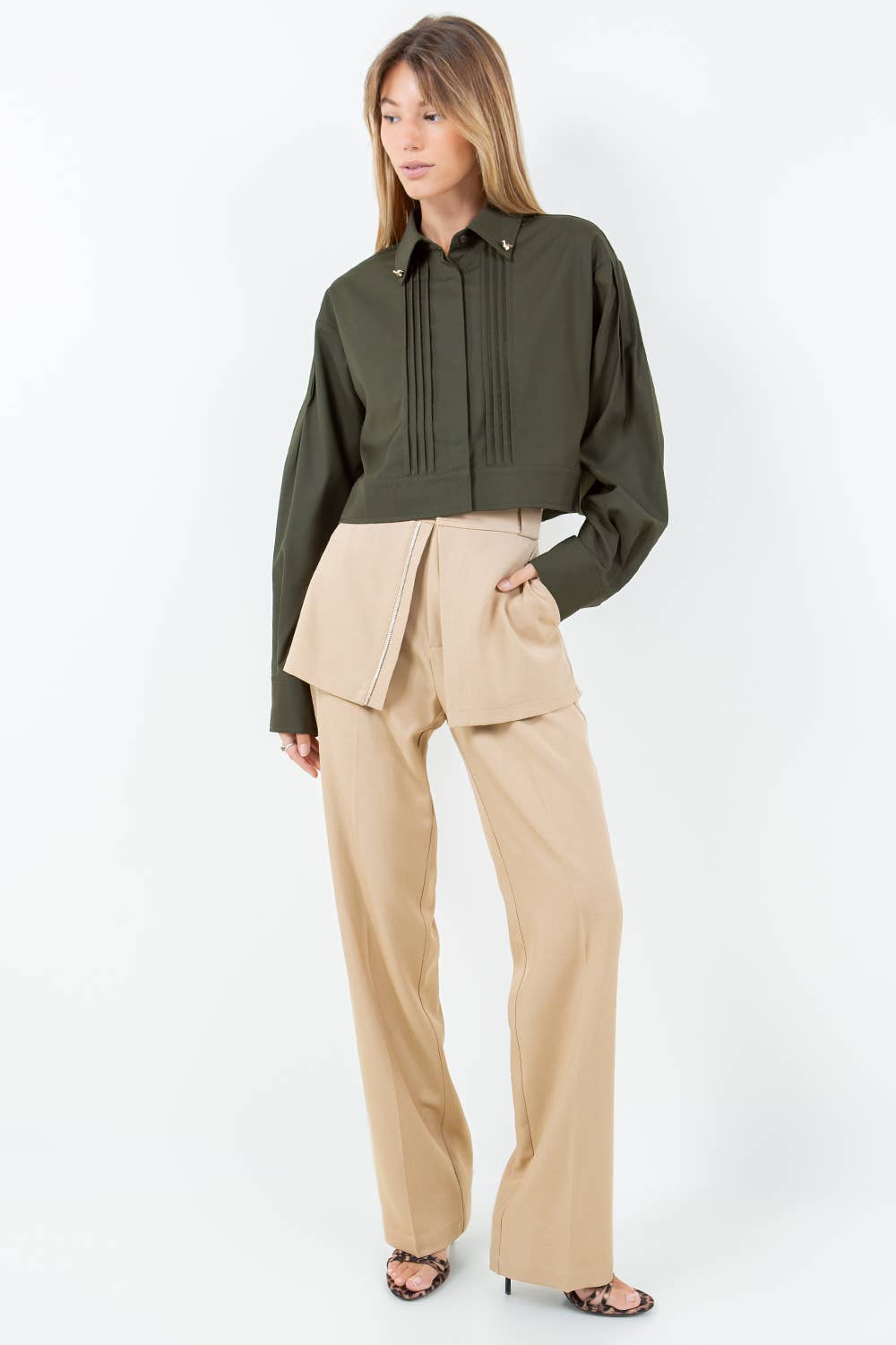 YARY JEWELED COLLAR WITH PINTUCK DETAILS WOVEN SHIRT